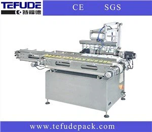 Robô de junta vertical seleciona e posiciona máquina de robô
